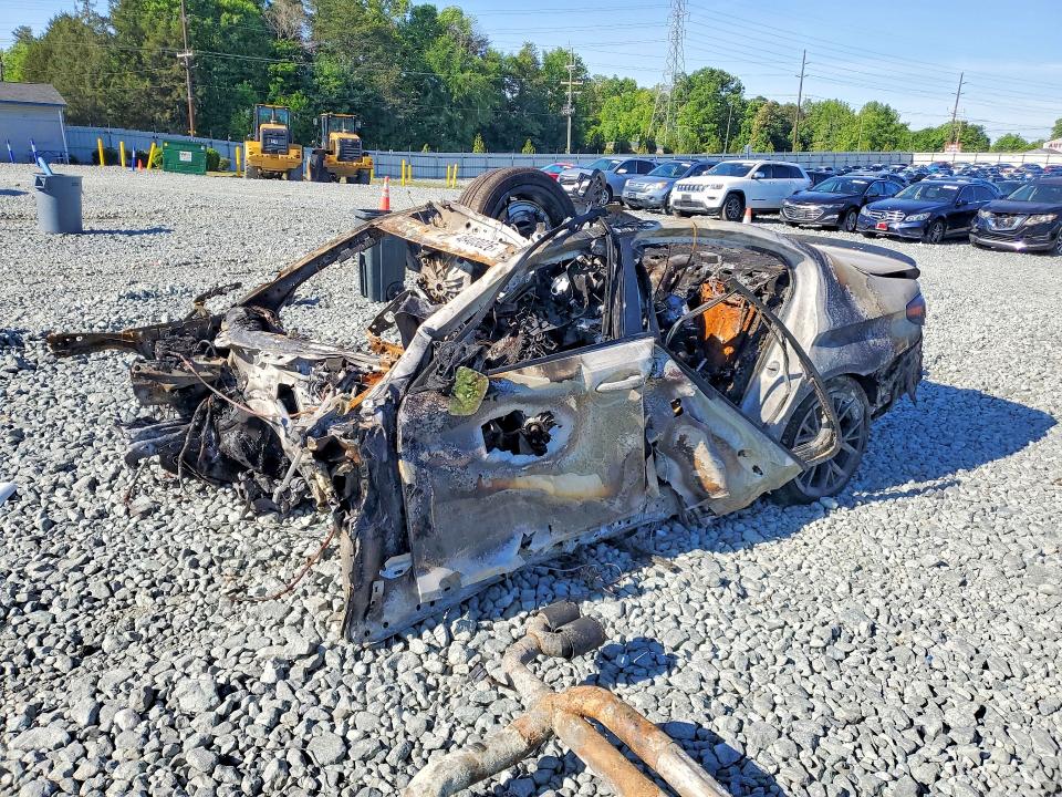 2022 BMW 5 series VIN WBA73BJ06NWX60189 COPART salvage auction — BURN, Nc - Salvage Certificate Of Title, sold $550 on 2026-07-29 (photo 1)