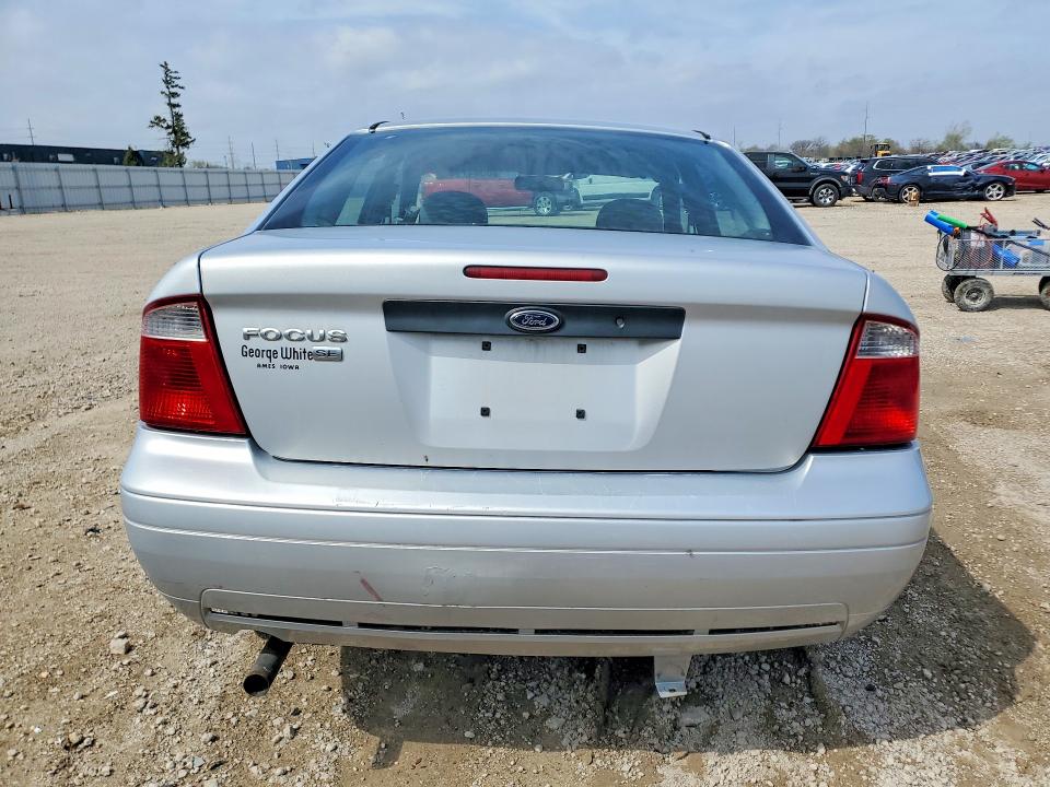 2007 Ford Focus VIN 1FAFP34N37W102581 COPART salvage auction — FRONT END, Ia - Salvage W/Salvage History, sold $275 on 2026-07-08 (photo 6)