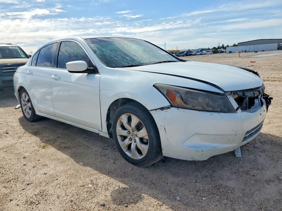2008 Honda Accord VIN JHMCP26878C022636 COPART salvage auction — FRONT END, Tx - Salvage Vehicle Title, sold $600 on 2026-07-17 (photo 4)