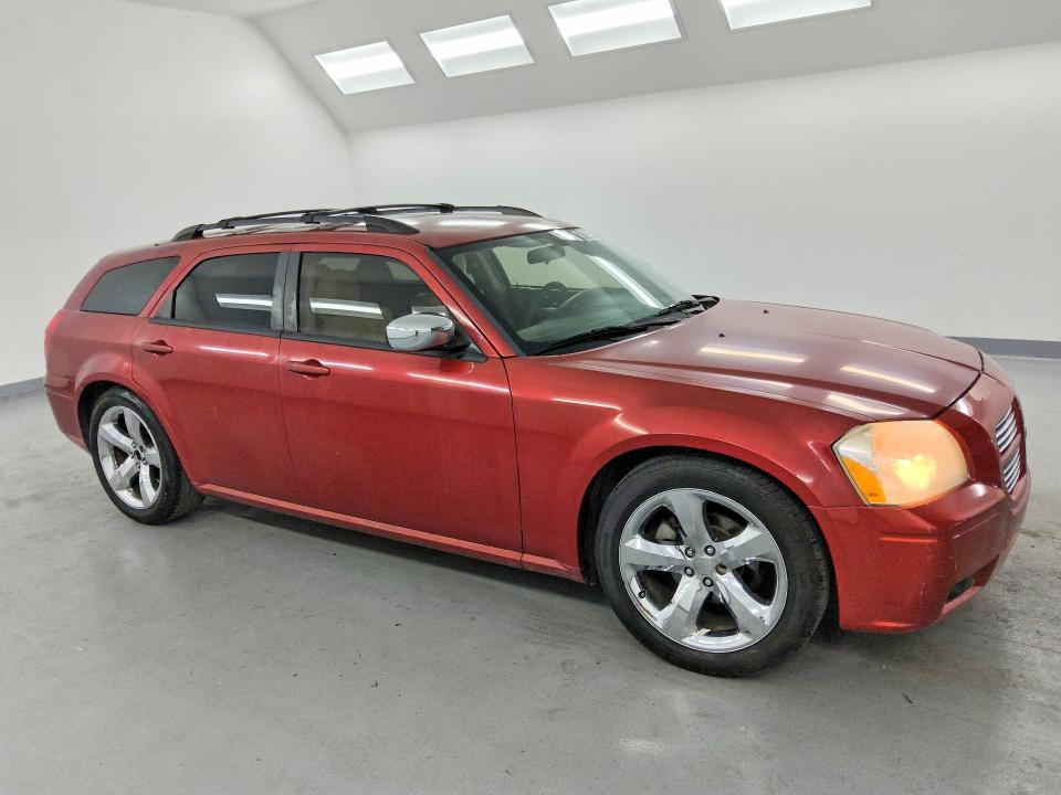 2007 Dodge Magnum VIN 2D4FV47T17H717390 COPART salvage auction — NORMAL WEAR, CA - CERTIFICATE OF TITLE, sold $50 on 2026-07-09 (photo 4)