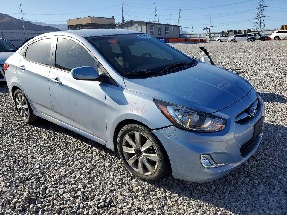 2012 Hyundai Accent VIN KMHCU4AE6CU075829 COPART salvage auction — FRONT END, Nv - Salvage Title, sold $850 on 2026-07-06 (photo 4)