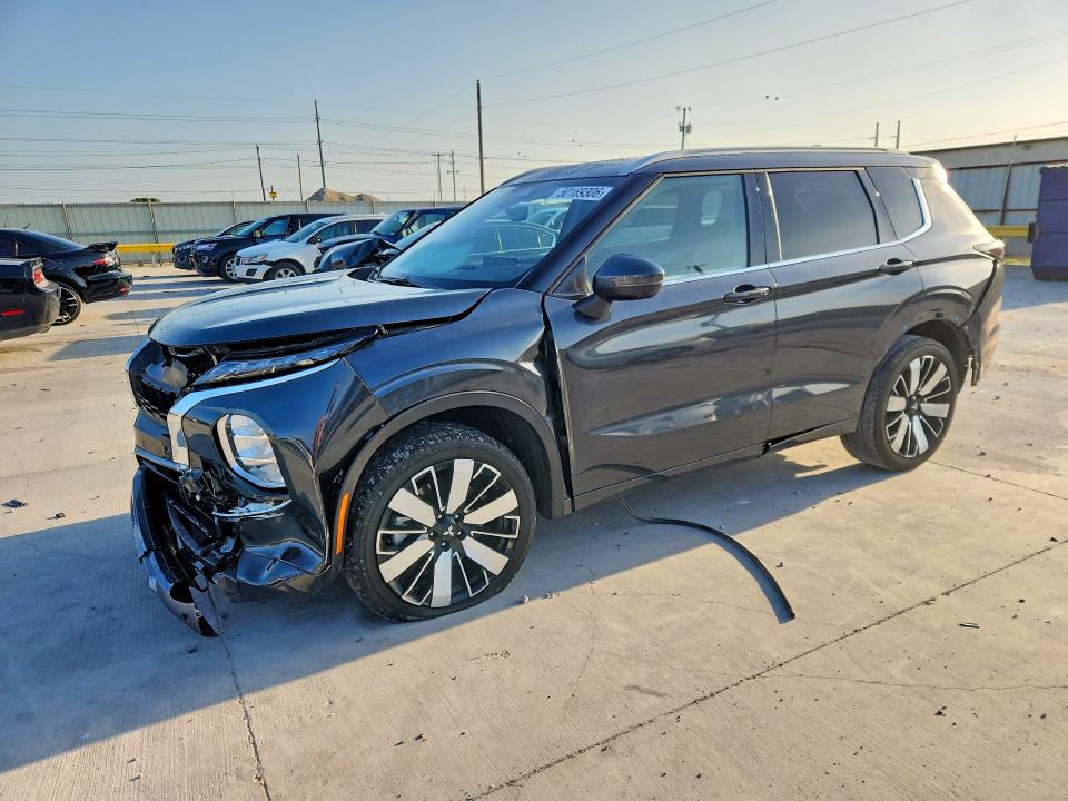2025 Mitsubishi Outlander VIN JA4J3WA8XSZ022941 — COPART salvage auction photo