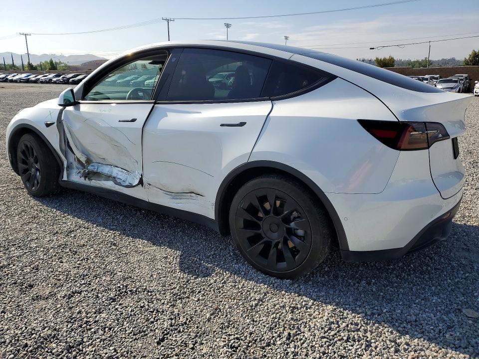 2022 Tesla VIN 7SAYGAEEXNF404184 COPART salvage auction — SIDE, CA, sold $12,300 on 2026-07-15 (photo 2)