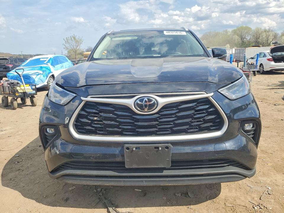 2023 Toyota Highlander VIN 5TDKDRAHXPS004716 COPART salvage auction — SIDE, Md - Cert Of Salvage > 75% Damage, sold $10,200 on 2026-07-28 (photo 5)