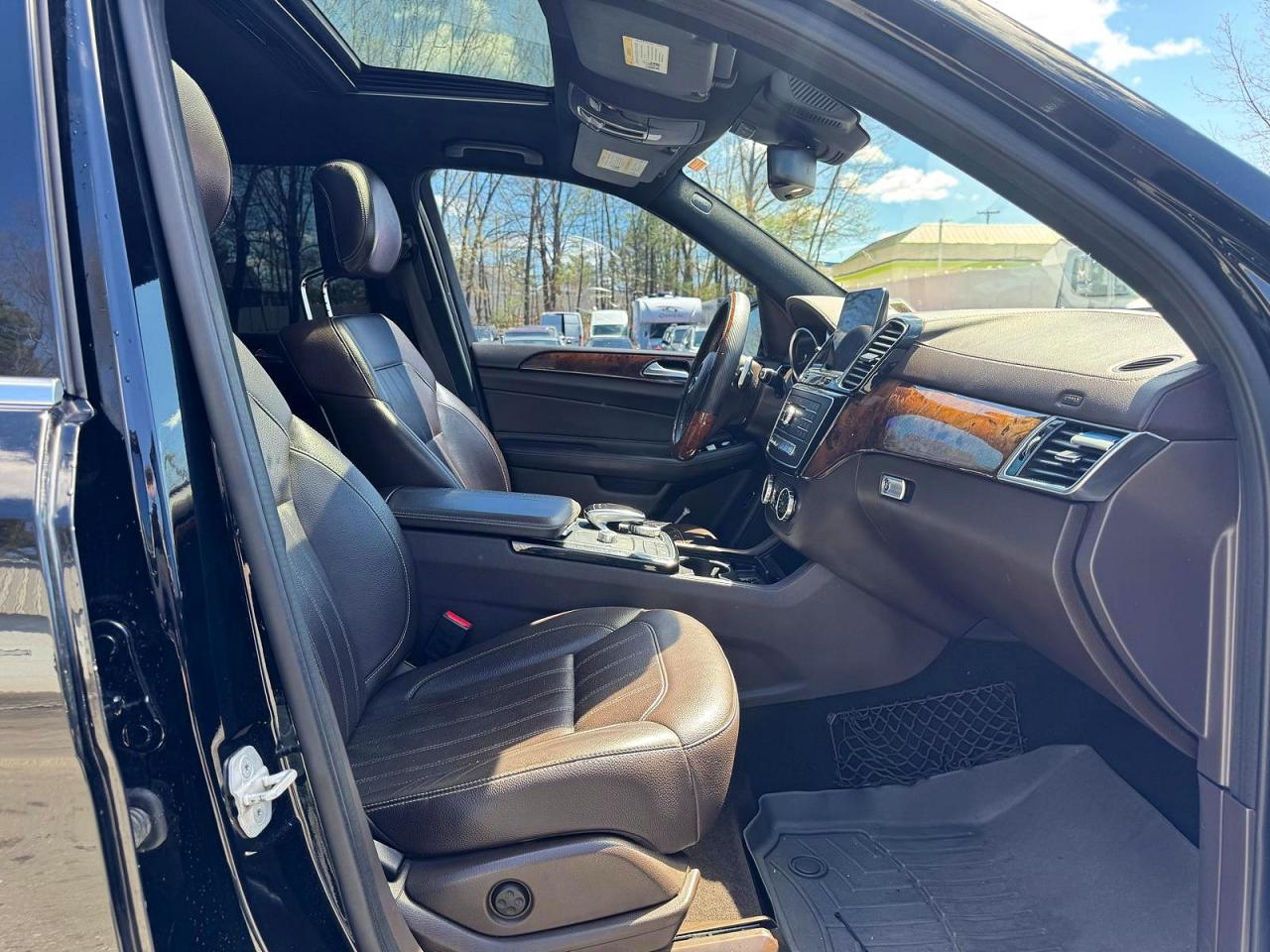 2017 Mercedes-Benz GLS-Class VIN 4JGDF6EE1HA758633 COPART salvage auction — Minor Dent/Scratches, NY - CERTIFICATE OF TITLE, sold $8,500 on 2026-07-01 (photo 7)