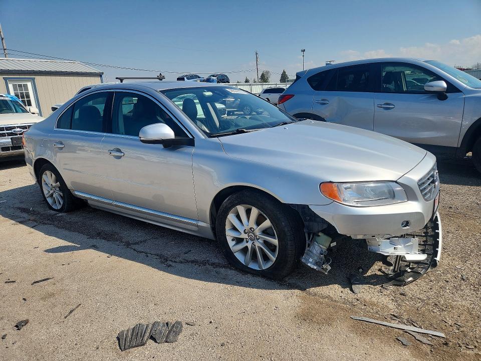 2015 Volvo S80 VIN YV140MAK6F1186150 COPART salvage auction — FRONT END, In - Cert Of Title-Salvage Title, sold $1,300 on 2026-08-03 (photo 4)