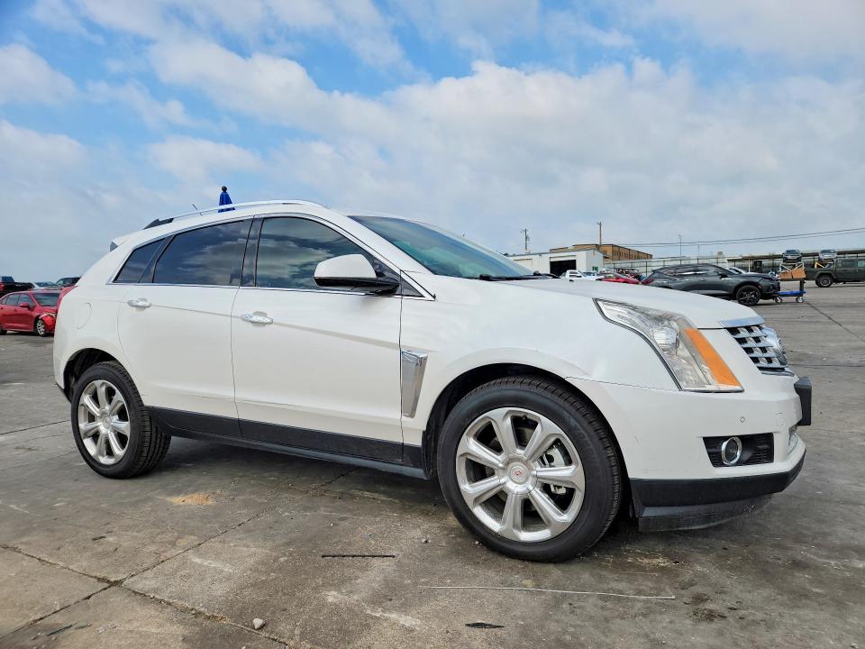 2015 Cadillac Srx VIN 3GYFNDE39FS637826 COPART salvage auction — FRONT END, TX, sold $3,600 on 2026-08-03 (photo 4)