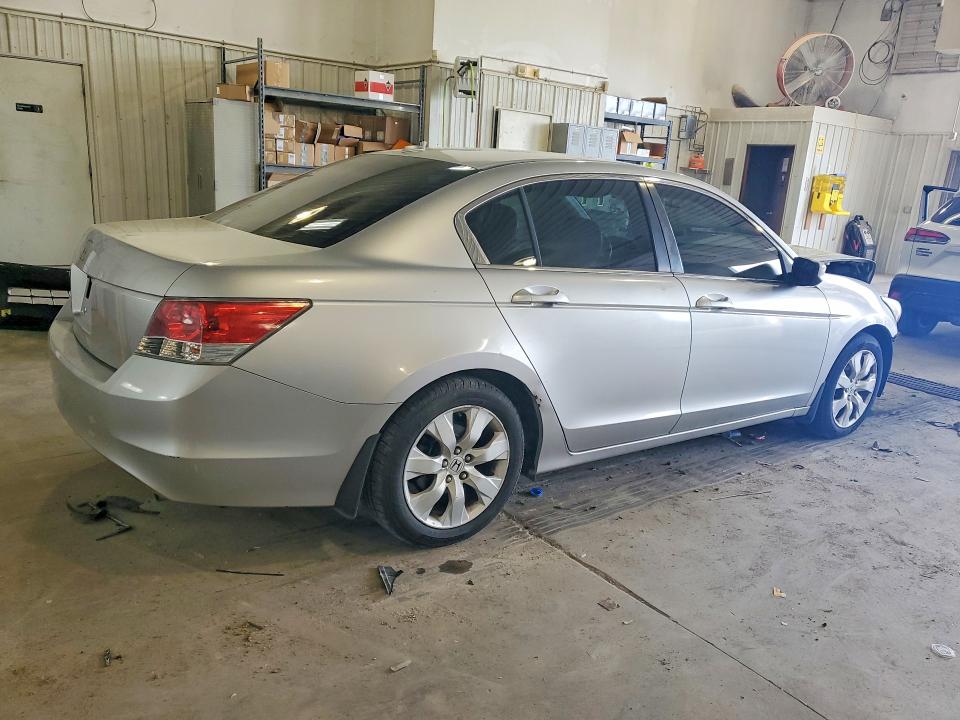 2008 Honda Accord VIN JHMCP268X8C078280 COPART salvage auction — FRONT END, Mo - Salvage Certificate Of Title, sold $175 on 2026-07-07 (photo 3)