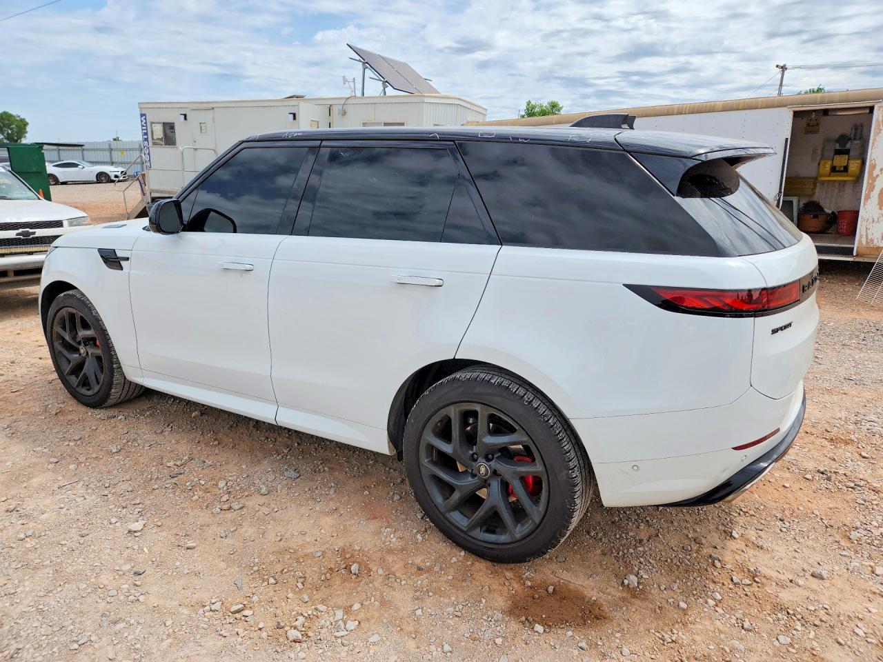2023 Land Rover Range Rover Sport VIN SAL1L9FU6PA125169 COPART salvage auction — Hail, OK - CERT OF TITLE-REPOSSESSION (P), sold $52,000 on 2026-07-08 (photo 2)