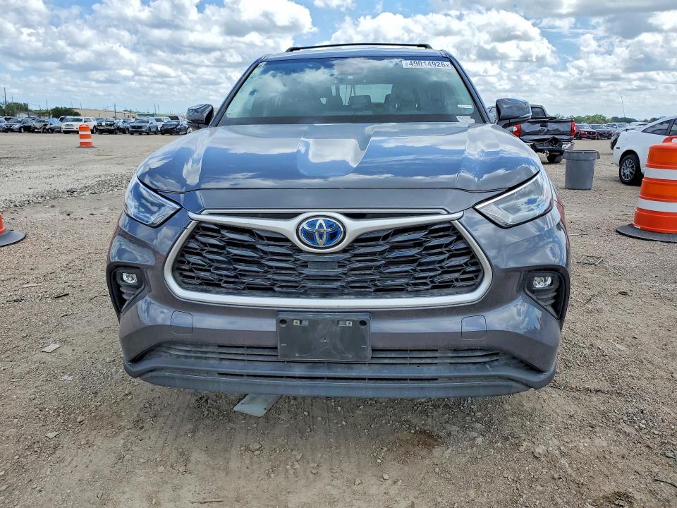 2023 Toyota VIN 5TDZARAH4PS518794 COPART salvage auction — SIDE, Tx - Certificate Of Title, sold $9,700 on 2026-07-16 (photo 5)