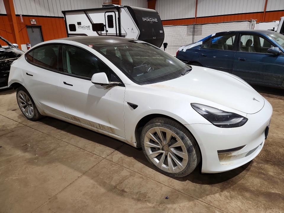 2022 Tesla Model 3 VIN 5YJ3E1EB4NF296213 COPART salvage auction — Rear End, AB - OOP - SALVAGE, sold $14,500 on 2026-07-06 (photo 4)
