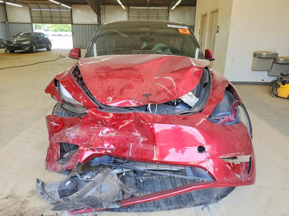 2025 Tesla Model y VIN 7SAYGDEF8SA362696 COPART salvage auction — FRONT END, Nc - Salvage Certificate Of Title, sold $5,500 on 2026-07-29 (photo 5)