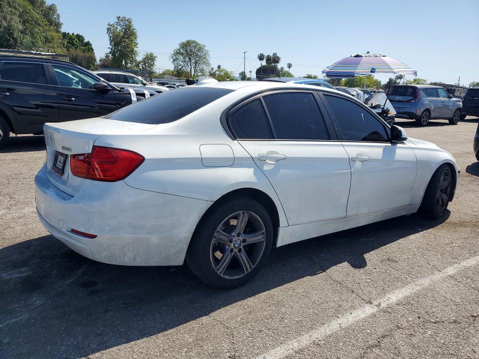 2014 BMW 3er VIN WBA3C1C55EK111444 COPART salvage auction — FRONT END, Ca - Salvage Certificate, sold $1,450 on 2026-07-02 (photo 3)