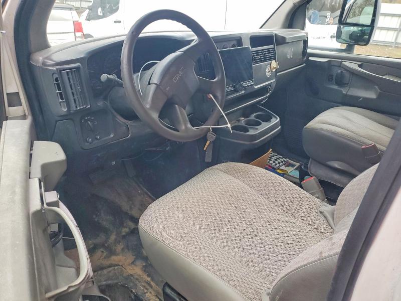 2004 Gmc Savana VIN 1GDJG31U241199552 COPART salvage auction — SIDE, RI - SALVAGE CERTIFICATE OF TITLE, sold $100 on 2026-07-09 (photo 8)