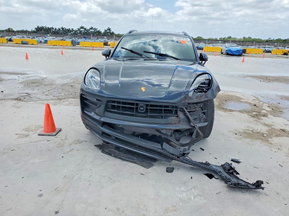 2024 Porsche Macan VIN WP1AA2A59RLB10384 COPART salvage auction — FRONT END, Fl - Cert Of Title Slvg Rebuildable, sold $22,200 on 2026-08-12 (photo 5)