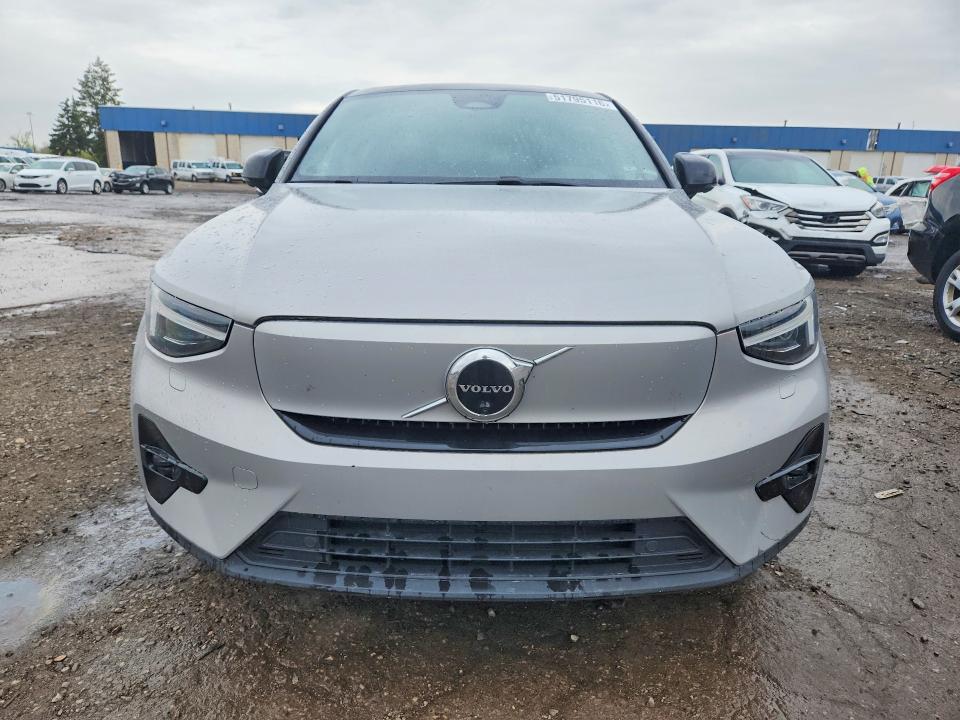 2022 Volvo C40 VIN YV4ED3GB2N2005082 COPART salvage auction — REAR END, Salvage Title, sold $13,400 on 2026-09-08 (photo 5)