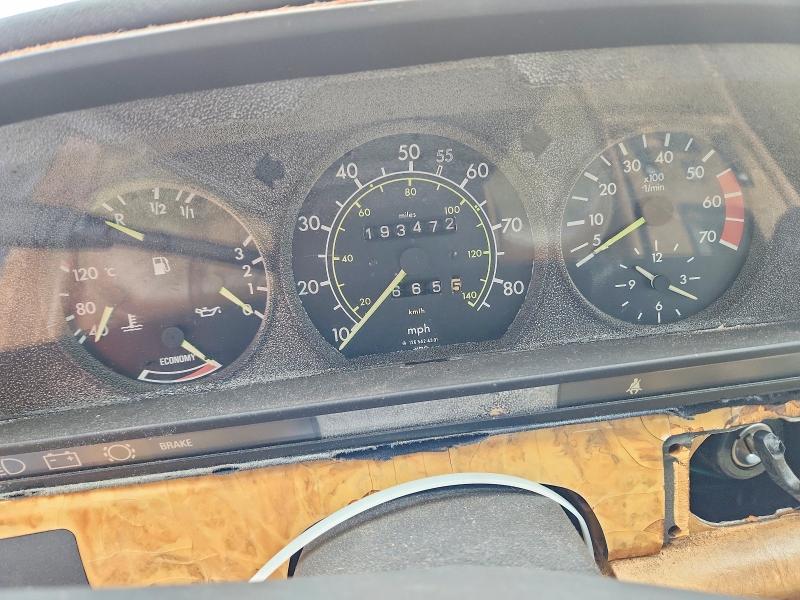 1982 Mercedes-benz 380 VIN WDBCA43A5CB002436 COPART salvage auction — NORMAL WEAR, Ny - Certificate Of Title, sold $1,100 on 2026-07-27 (photo 9)