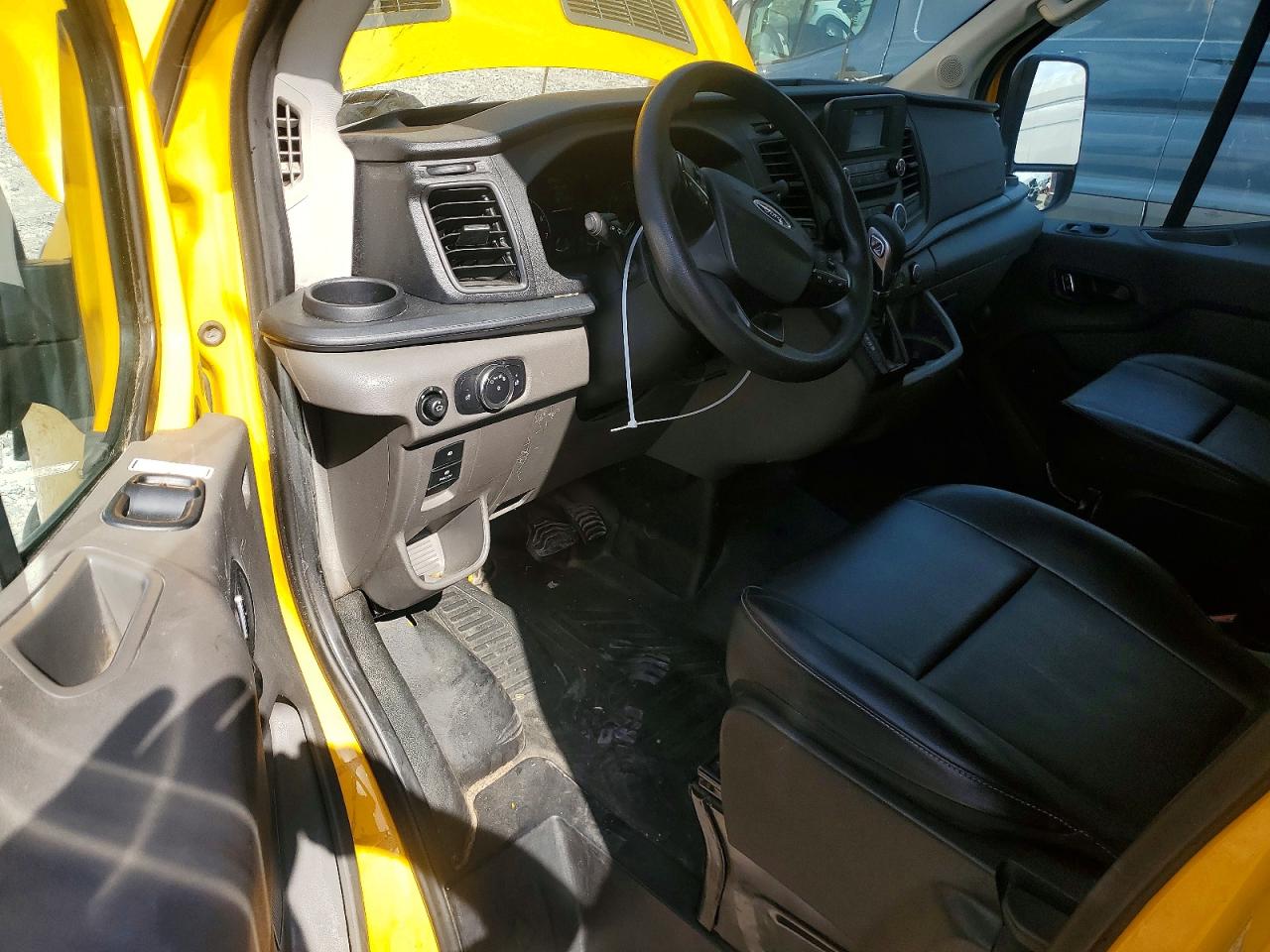 2022 Ford Transit t- VIN 1FTBR1X80NKA39232 COPART salvage auction — Front End, AZ - CERT OF TITLE-RESTORED SALVAGE, sold $4,750 on 2026-09-04 (photo 8)