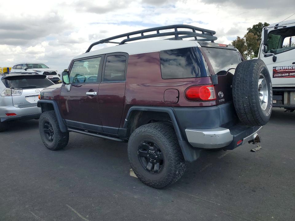 2007 Toyota Fj cruiser VIN JTEBU11F270049180 COPART salvage auction — FRONT END, Co - Certificate Of Title, sold $6,100 on 2026-07-14 (photo 2)
