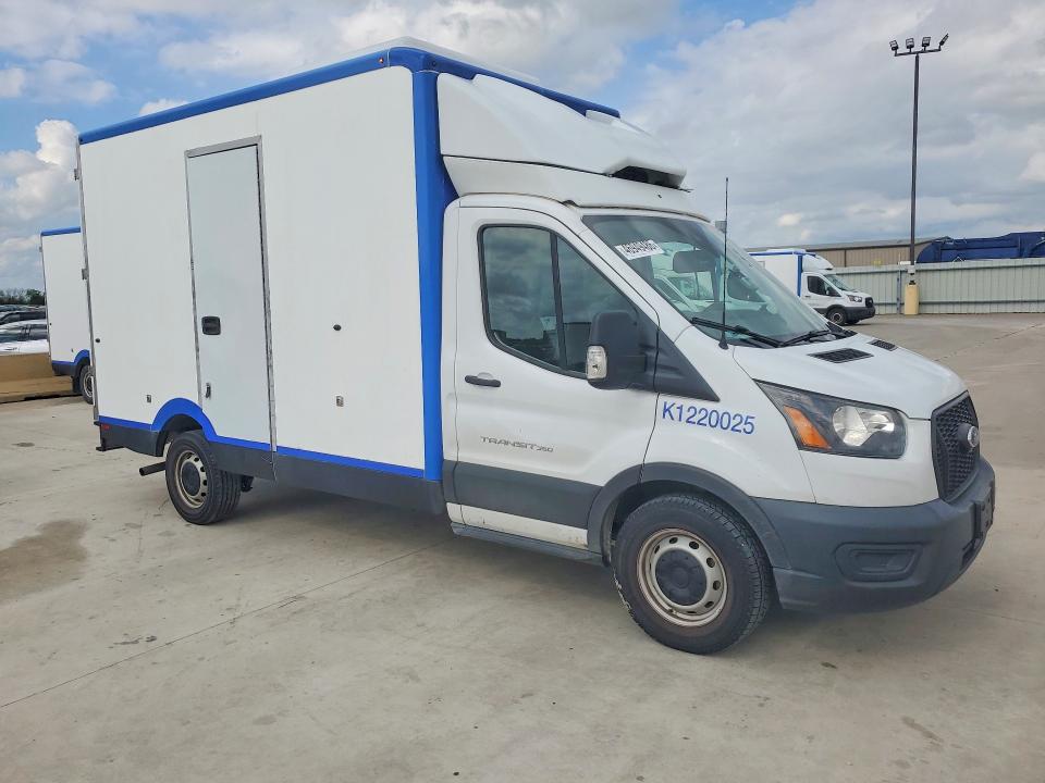 2021 Ford Transit VIN 1FDBW5Z80MKA96425 COPART salvage auction — NORMAL WEAR, TX - CERTIFICATE OF TITLE, sold $17,000 on 2026-07-30 (photo 4)