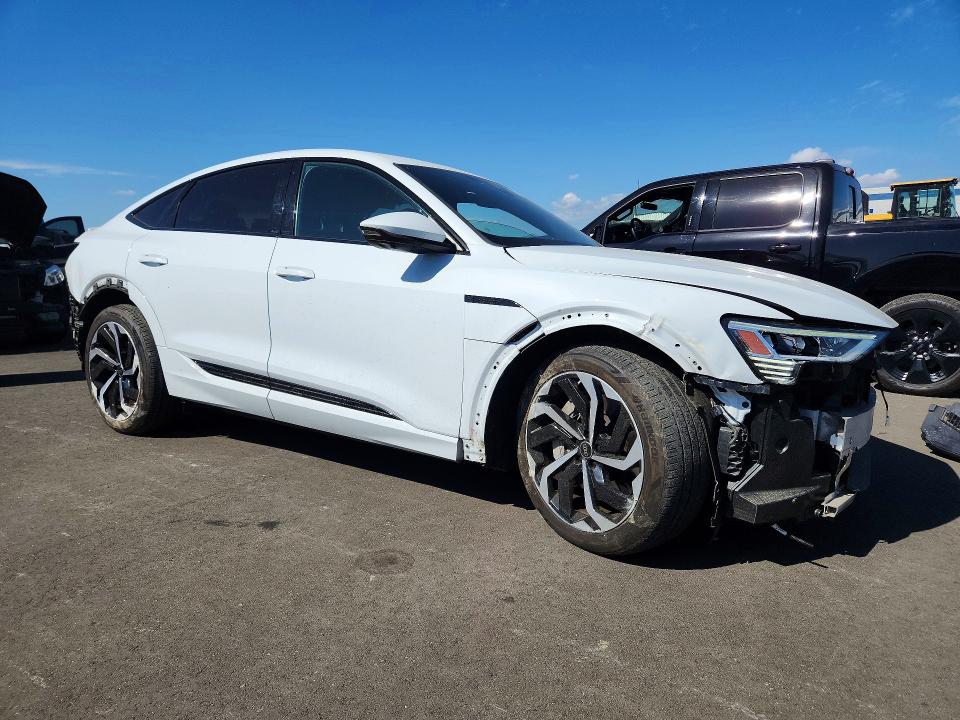 2024 Audi Q8 VIN WA1CAAGE4RB010463 COPART salvage auction — FRONT END, Ca - Salvage Certificate, sold $18,000 on 2026-07-13 (photo 4)
