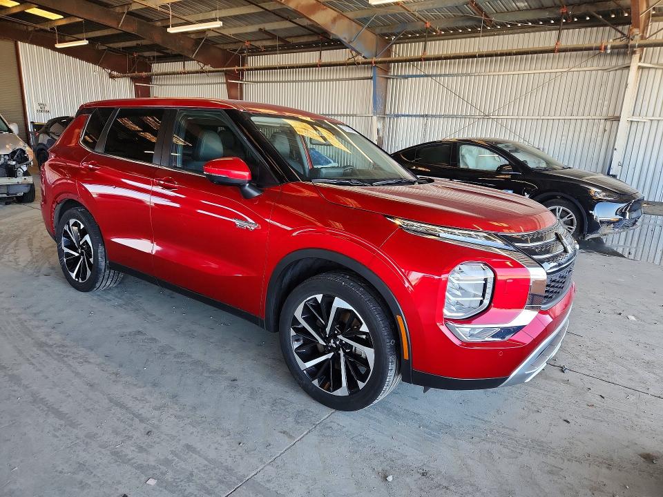 2023 Mitsubishi Outlander VIN JA4T5UA94PZ062939 COPART salvage auction — REAR END, Salvage Title, sold $12,900 on 2026-07-13 (photo 4)