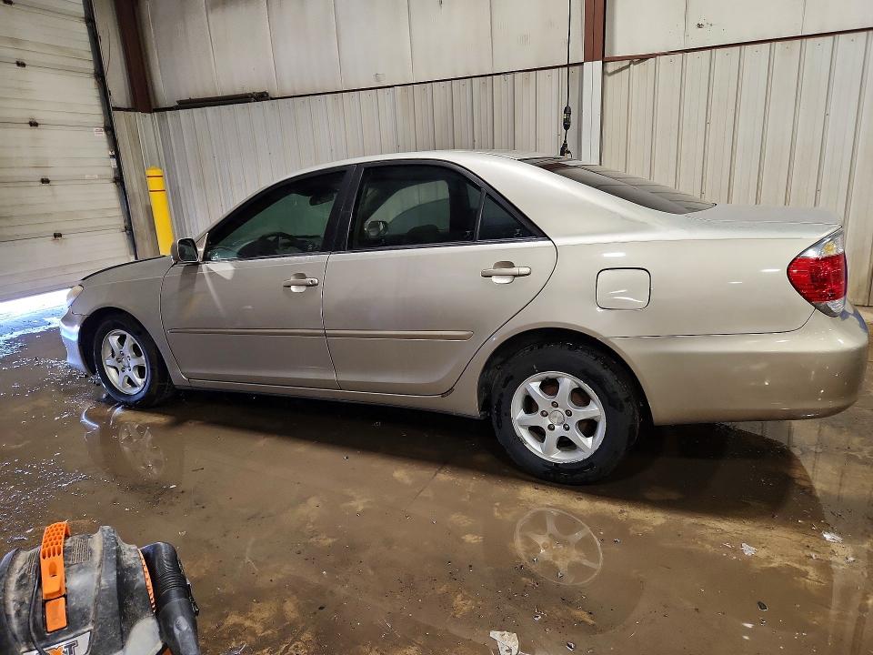 2005 Toyota Camry VIN 4T1BE32K95U381904 COPART salvage auction — FRONT END, Pa - Certificate Of Salvage, sold $475 on 2026-07-02 (photo 2)