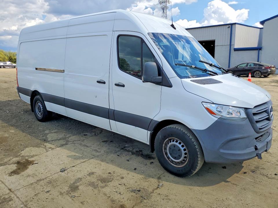2021 Mercedes-benz Sprinter VIN W1W40CHY1MT056549 COPART salvage auction — MINOR DENT/SCRATCHES, Wv - Certificate Of Title, sold $13,500 on 2026-07-08 (photo 4)