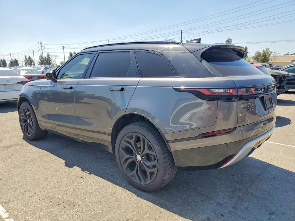 2018 Land rover Range rover velar VIN SALYL2RN6JA736031 COPART salvage auction — NORMAL WEAR, UT - DIS/DLR/EXP ONLY CLEAN TITLE, sold $7,700 on 2026-07-27 (photo 2)