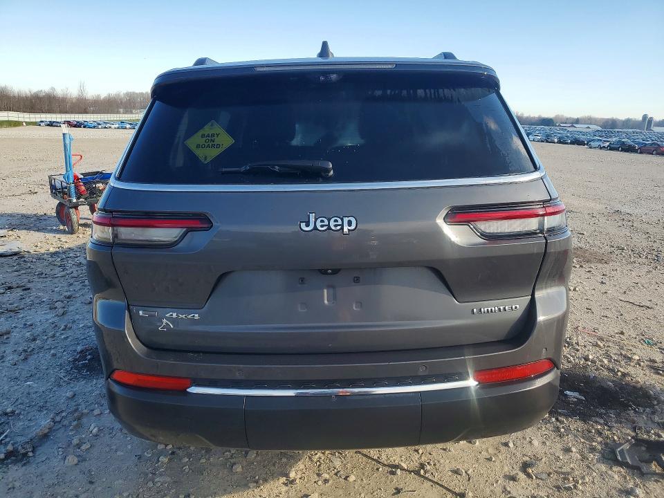 2023 Jeep Cherokee VIN 1C4RJKBG0P8777686 COPART salvage auction — SIDE, Salvage Title, sold $11,400 on 2026-09-03 (photo 6)