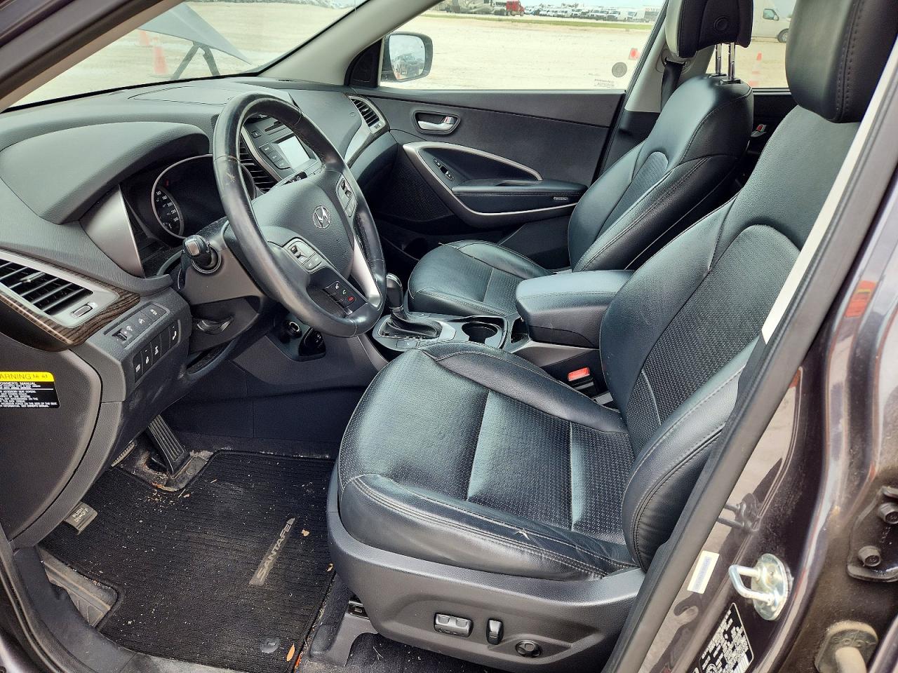 2015 Hyundai Santa Fe VIN 5XYZUDLB1FG271300 COPART salvage auction — Normal Wear, ON - PERMIT NO BRAND - FIT, sold $60 on 2026-07-09 (photo 7)