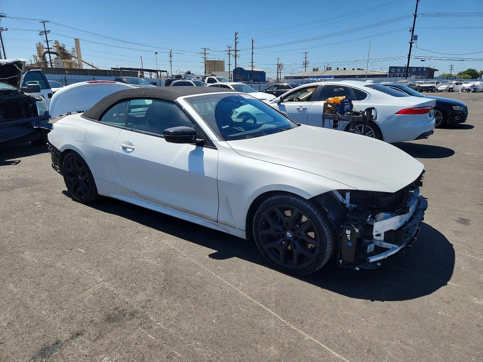 2025 BMW 4er VIN WBA33DB08SCT93656 COPART salvage auction — FRONT END, Ca - Salvage Certificate, sold $22,100 on 2026-07-15 (photo 4)