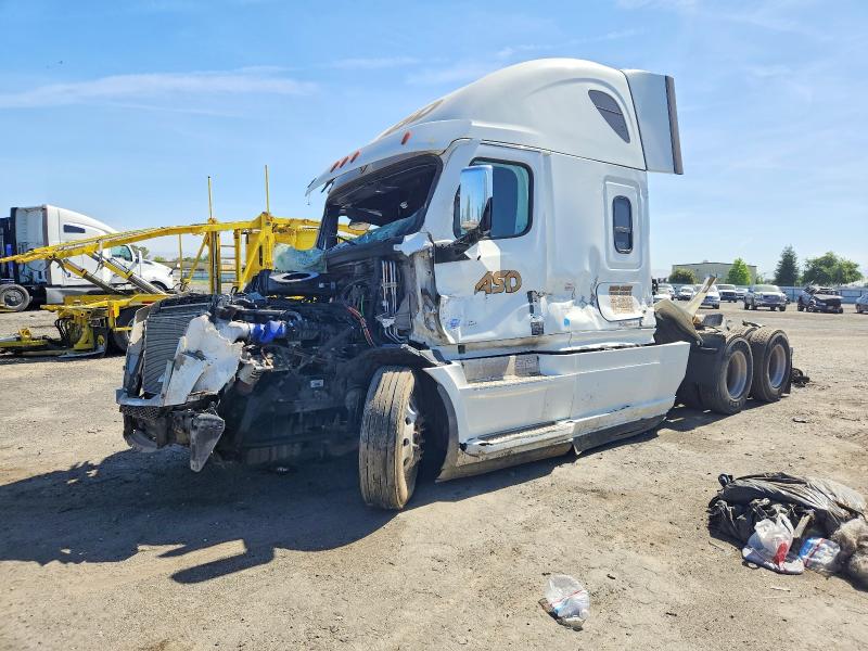 2023 Freightliner Cascadia 126 VIN 3AKJHHDR4PSNG7317 COPART salvage auction — ROLLOVER, CA - NON-REPAIRABLE VEHICLE CERT, sold $10,200 on 2026-09-03 (photo 2)