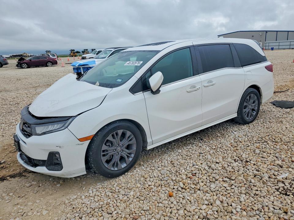 2025 Honda VIN 5FNRL6H8XSB064658 COPART salvage auction — FRONT END, Tx - Salvage Vehicle Title, sold $10,500 on 2026-07-02 (photo 1)
