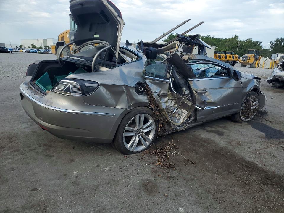 2013 Volkswagen Passat cc VIN WVWRN7AN7DE526968 COPART salvage auction — ROLLOVER, Salvage Title, sold $425 on 2026-07-13 (photo 3)