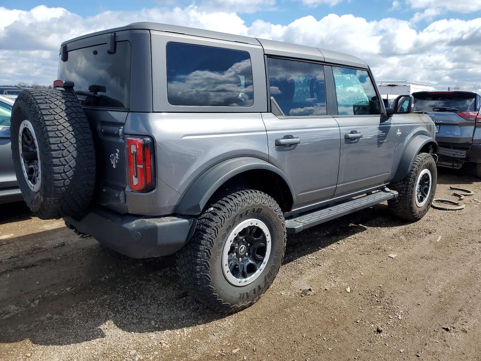 2023 Ford Bronco VIN 1FMDE5DH1PLB01794 COPART salvage auction — ENGINE BURN, Il - Salvage Certificate, sold $10,000 on 2026-07-02 (photo 3)