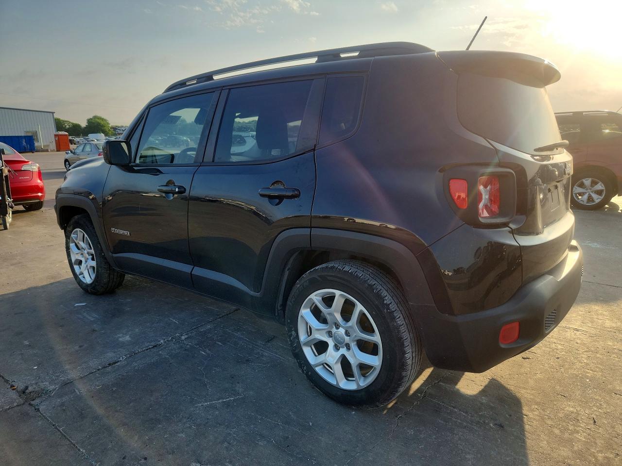 2015 Jeep Renegade VIN ZACCJABT7FPC27325 COPART salvage auction — Front End, TX - SALVAGE VEHICLE TITLE, sold $275 on 2026-07-09 (photo 2)