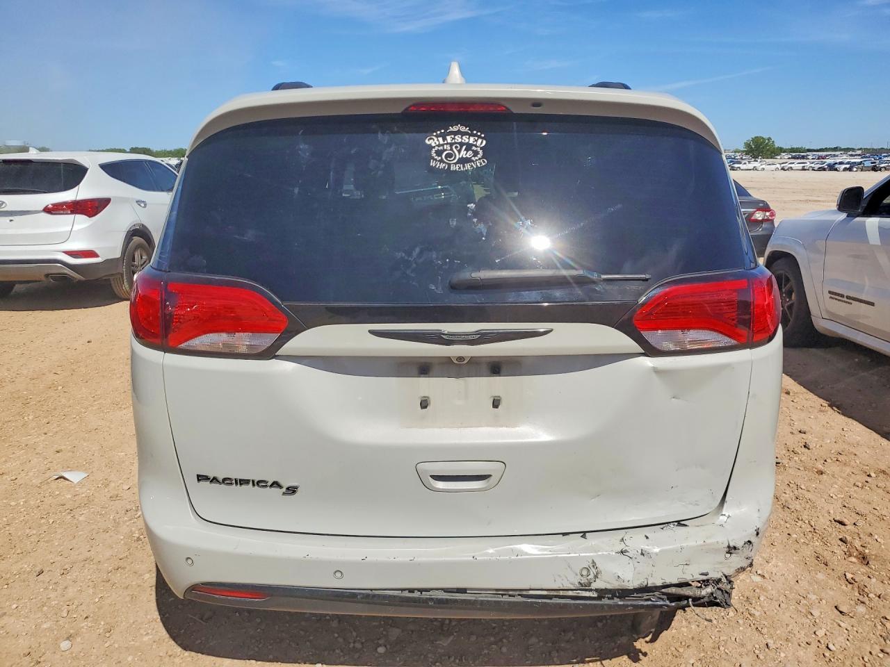 2020 Chrysler Pacifica VIN 2C4RC1FG1LR173500 COPART salvage auction — Rear End, TX - SALVAGE VEHICLE TITLE, sold $3,500 on 2026-07-02 (photo 6)