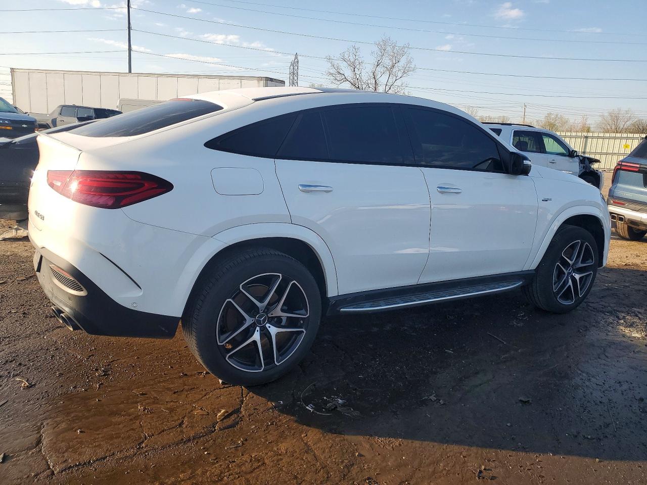 2025 Mercedes-Benz GLE-Class VIN 4JGFD6BB5SB360075 COPART salvage auction — Rear End, MI - CERT OF TITLE-SALVAGE VEHICLE, sold $56,000 on 2026-06-30 (photo 3)