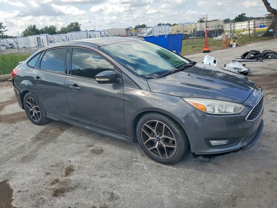 2015 Ford Focus VIN 1FADP3F22FL385307 COPART salvage auction — REAR END, Fl - Cert Of Title Slvg Rebuildable, sold $575 on 2026-07-28 (photo 4)
