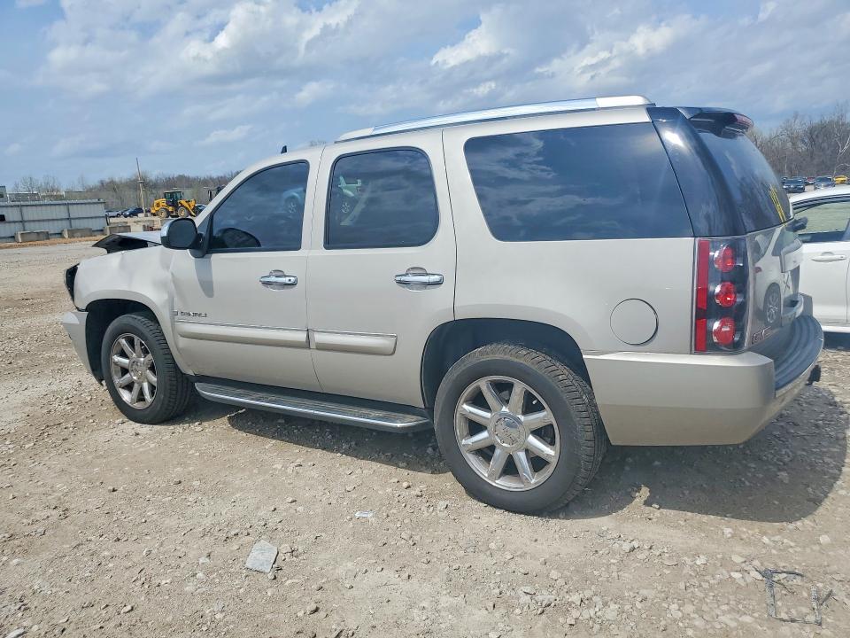 2007 Gmc Yukon VIN 1GKFK638X7J336045 COPART salvage auction — FRONT END, Mo - Salvage Certificate Of Title, sold $1,800 on 2026-07-10 (photo 2)