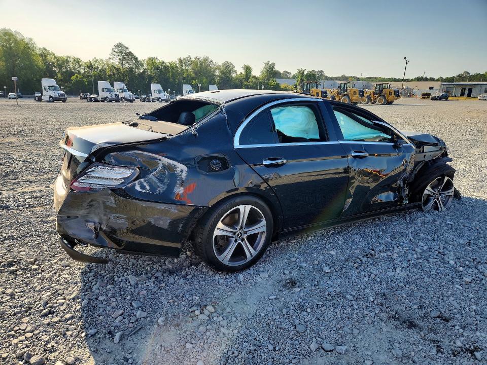 2020 Mercedes-benz E-klasse VIN W1KZF8DB0LA824388 COPART salvage auction — ROLLOVER, Id - Salvage Certificate Of Title, sold $325 on 2026-07-21 (photo 3)