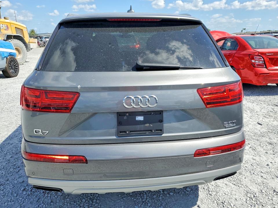 2017 Audi Q7 VIN WA1LAAF7XHD033655 COPART salvage auction — NORMAL WEAR, FL - CERTIFICATE OF TITLE (P), sold $4,700 on 2026-07-31 (photo 6)