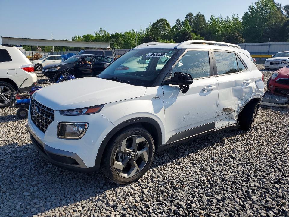 2021 Hyundai Venue VIN KMHRC8A32MU073418 — COPART salvage auction photo