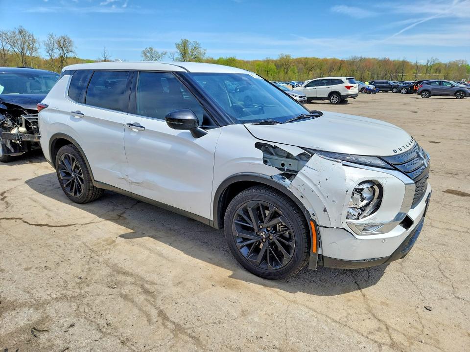 2023 Mitsubishi Outlander VIN JA4J3UA86PZ040199 COPART salvage auction — FRONT END, Id - Salvage Certificate Of Title, sold $9,500 on 2026-07-16 (photo 4)