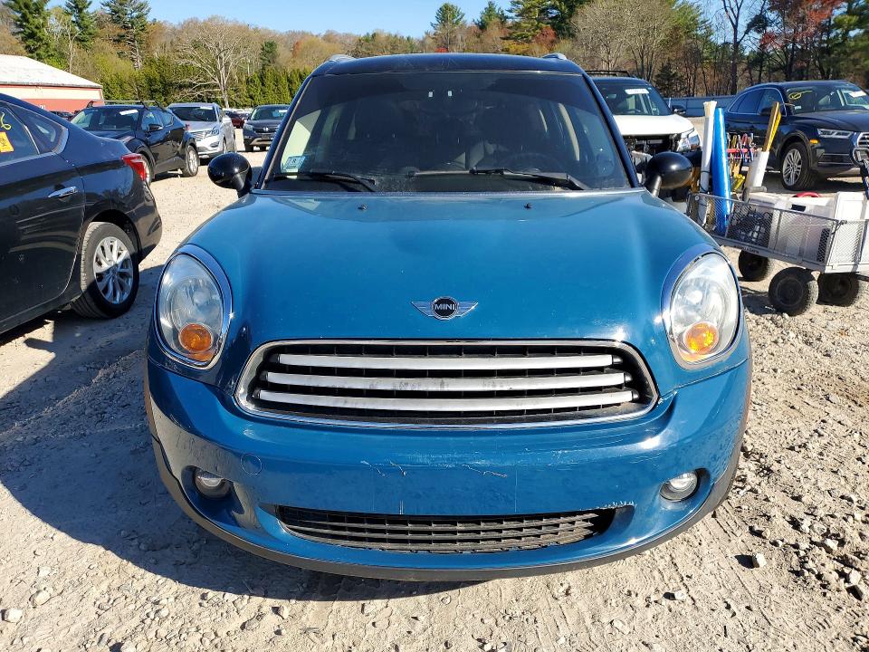 2012 Mini Cooper VIN WMWZB3C50CWM30619 COPART salvage auction — MINOR DENT/SCRATCHES, MA, sold $400 on 2026-07-09 (photo 5)