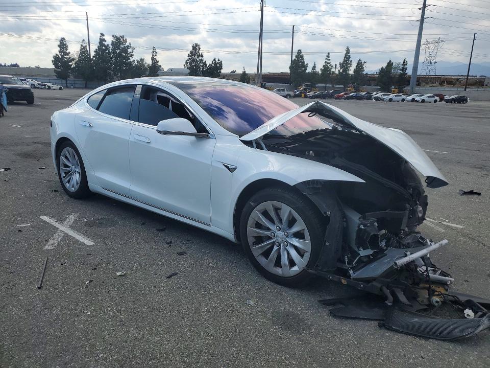 2017 Tesla Model s VIN 5YJSA1E26HF217989 COPART salvage auction — FRONT END, Salvage Title, sold $225 on 2026-07-21 (photo 4)