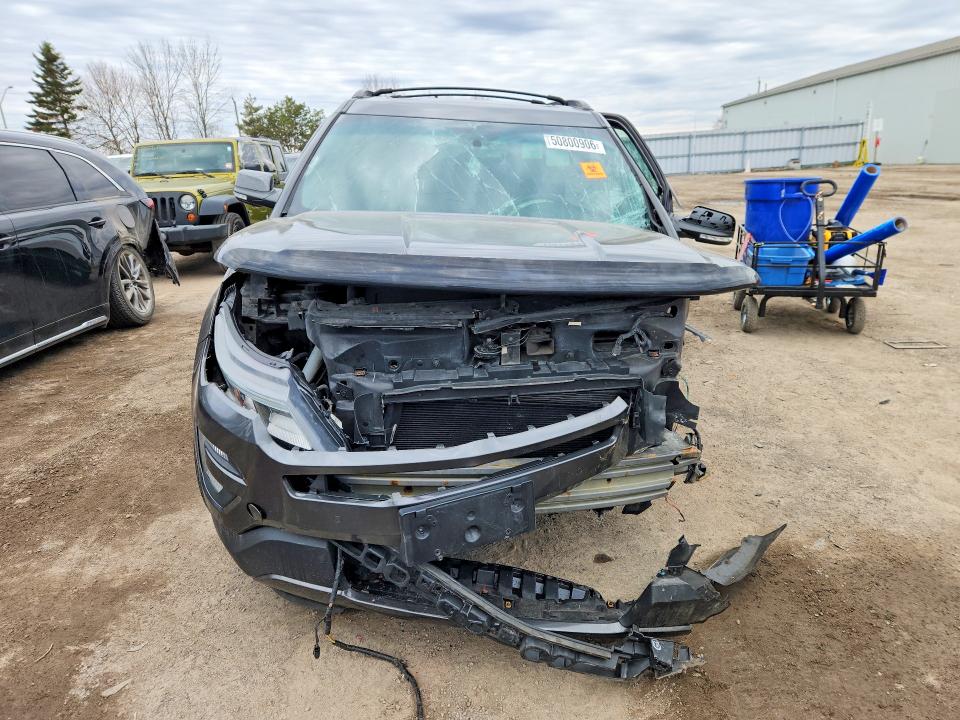2017 Ford Explorer VIN 1FM5K8D86HGA05099 COPART salvage auction — ALL OVER, ON - PERMIT SALVAGE, sold $625 on 2026-07-28 (photo 5)