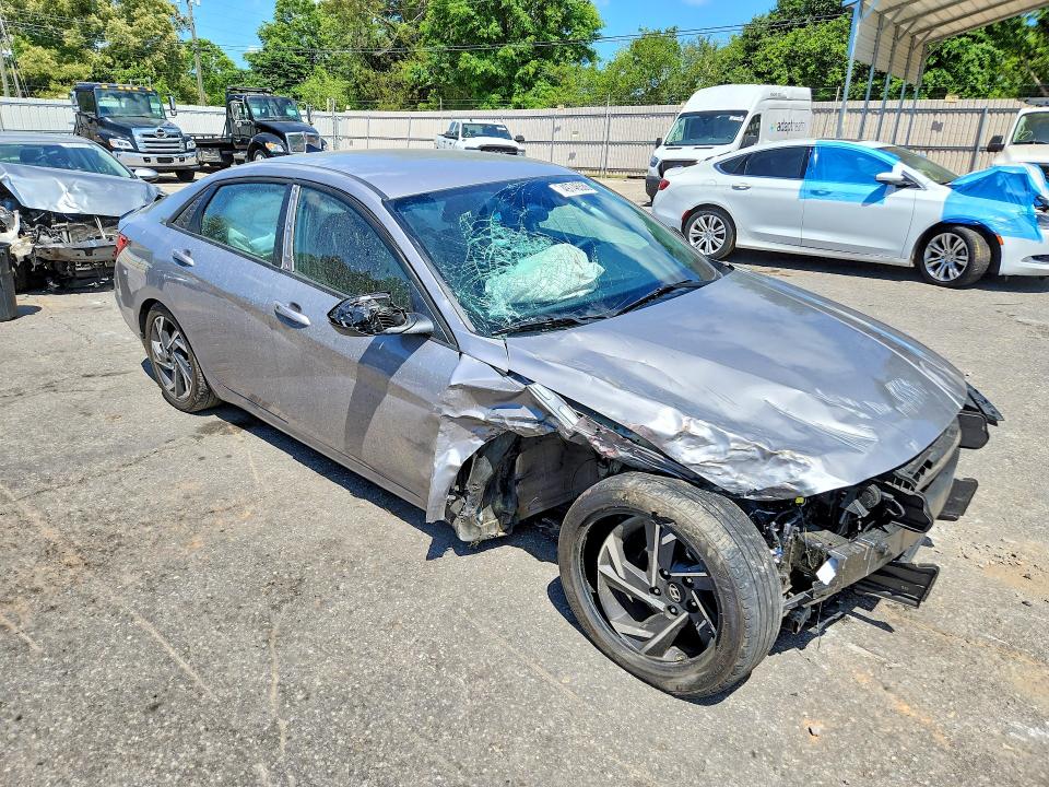 2025 Hyundai Elantra VIN KMHLM4DG2SU948617 COPART salvage auction — FRONT END, Salvage Title, sold $2,900 on 2026-07-20 (photo 4)