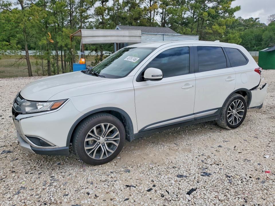 2018 Mitsubishi Outlander VIN JA4AD3A38JZ006235 — COPART salvage auction photo